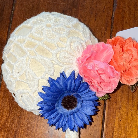 Disney White Lace Ears with Floral Accents (NWT) - Picture 4 of 10